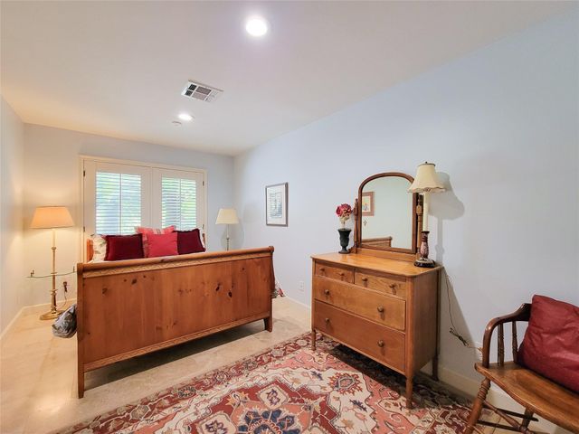 5 Hunters Branch Drive, Houston, TX 77024