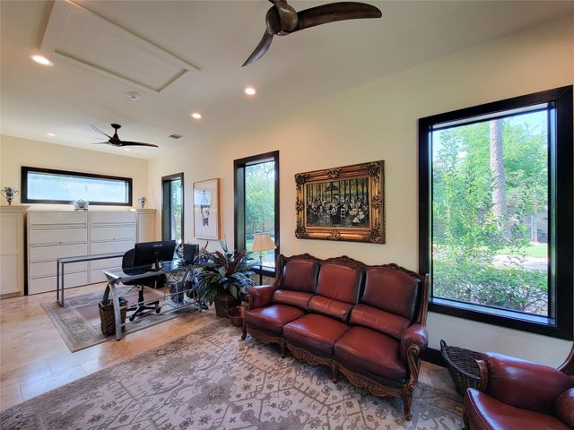 5 Hunters Branch Drive, Houston, TX 77024