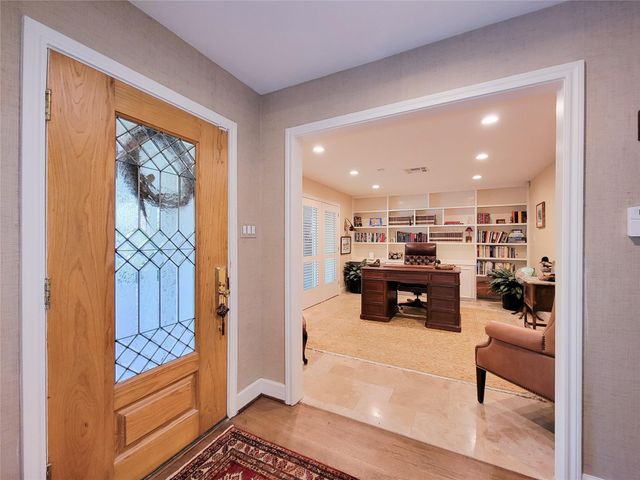 5 Hunters Branch Drive, Houston, TX 77024