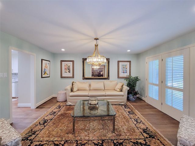 5 Hunters Branch Drive, Houston, TX 77024
