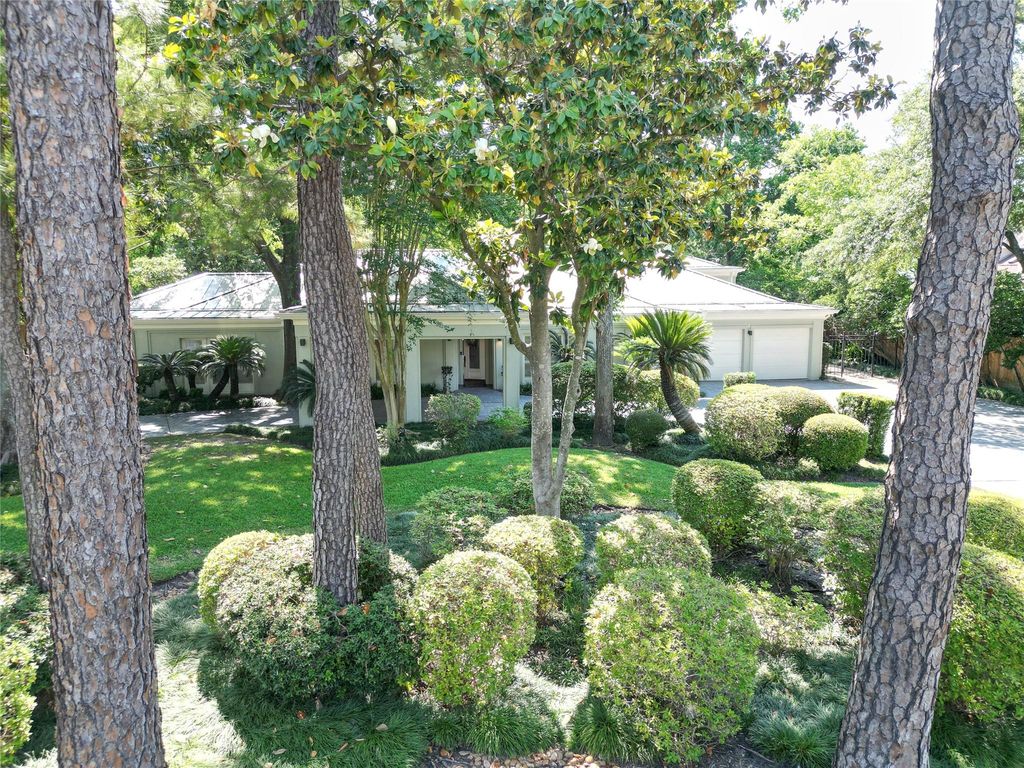 5 Hunters Branch Drive, Houston, TX 77024
