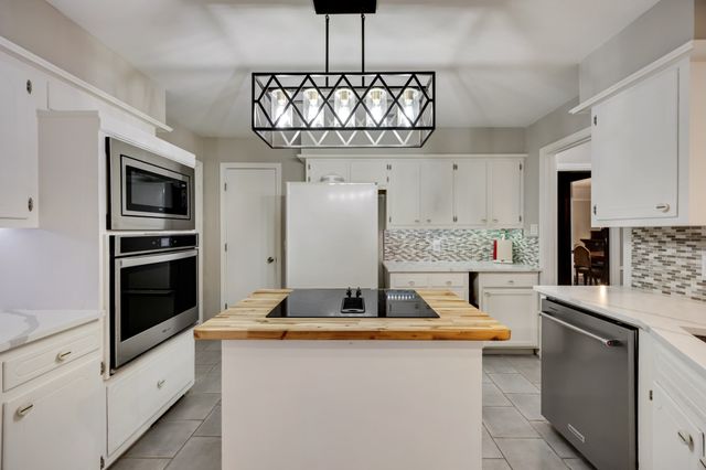 706 S Alamo Road, Rockwall, TX 75087