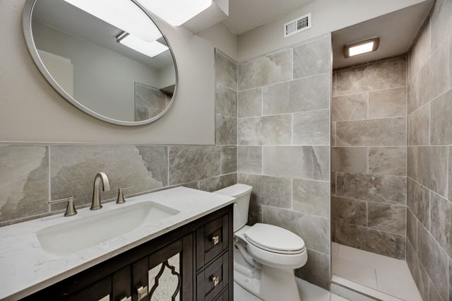 706 S Alamo Road, Rockwall, TX 75087