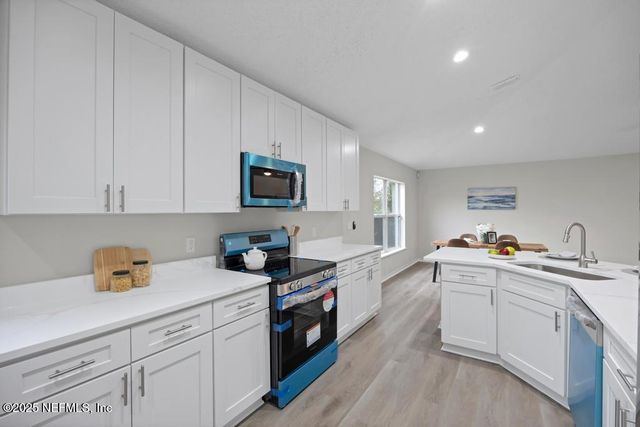 4098 BROAD CREEK Lane, Jacksonville, FL 32218