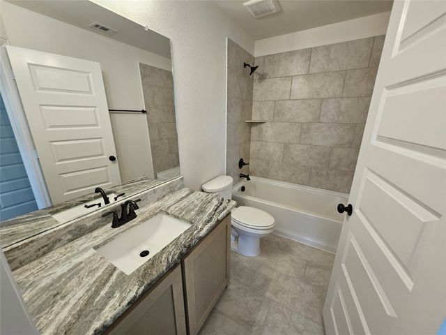 237 Magnolia Court, Trenton, TX 75490