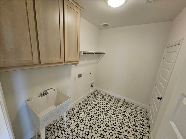 237 Magnolia Court, Trenton, TX 75490