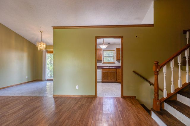 321 E Minneapolis Ave, Salina, KS 67401