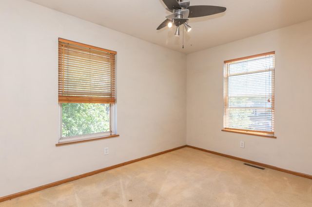 321 E Minneapolis Ave, Salina, KS 67401