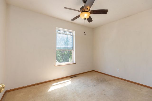 321 E Minneapolis Ave, Salina, KS 67401
