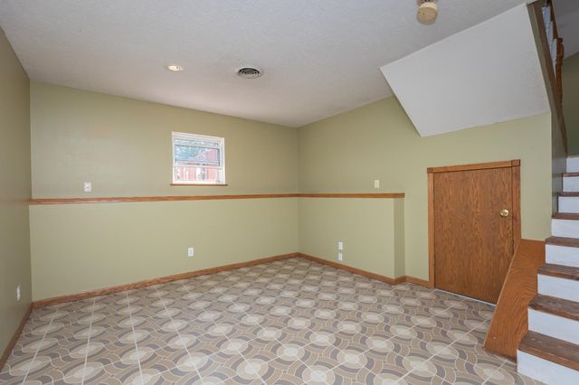 321 E Minneapolis Ave, Salina, KS 67401