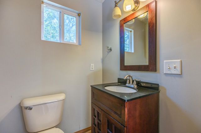 321 E Minneapolis Ave, Salina, KS 67401