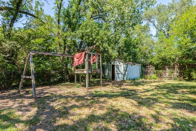 321 E Minneapolis Ave, Salina, KS 67401