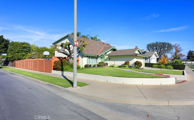14781 Bridgeport, Tustin, CA 92780