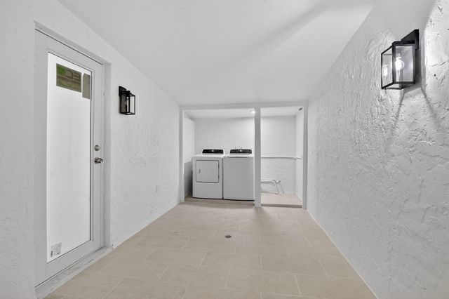 4701 NW 1st Place, Deerfield Beach, FL 33442