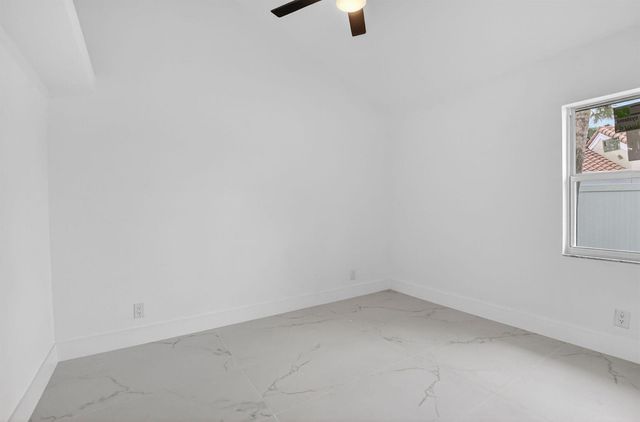 4701 NW 1st Place, Deerfield Beach, FL 33442