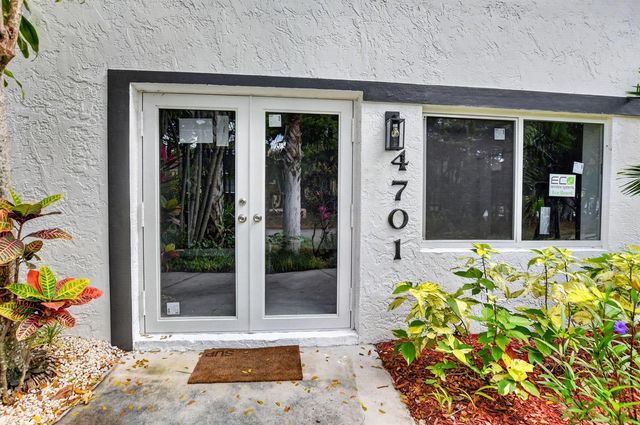 4701 NW 1st Place, Deerfield Beach, FL 33442