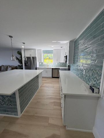 360 Wilma Circle 7, Riviera Beach, FL 33404