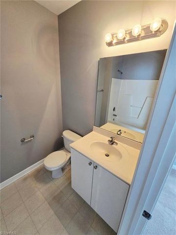 102 Campus Walk Trail 301, Elon, NC 27244