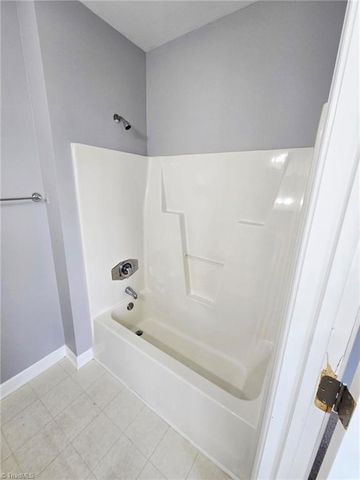 102 Campus Walk Trail 301, Elon, NC 27244