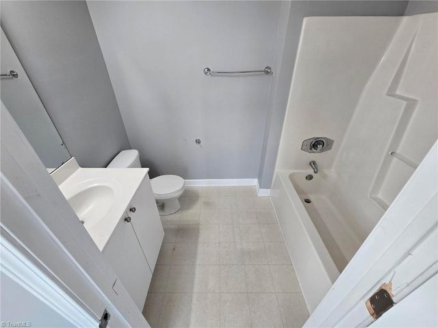 102 Campus Walk Trail 301, Elon, NC 27244