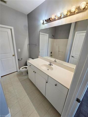 102 Campus Walk Trail 301, Elon, NC 27244