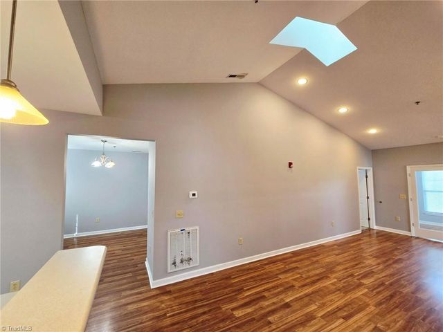102 Campus Walk Trail 301, Elon, NC 27244