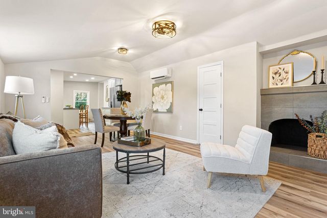 595 CHURCH RD, Sewell, NJ 08080