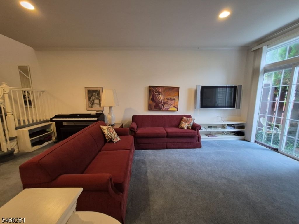 8 W Line Ave, Union Twp., NJ 07088 — photo 4