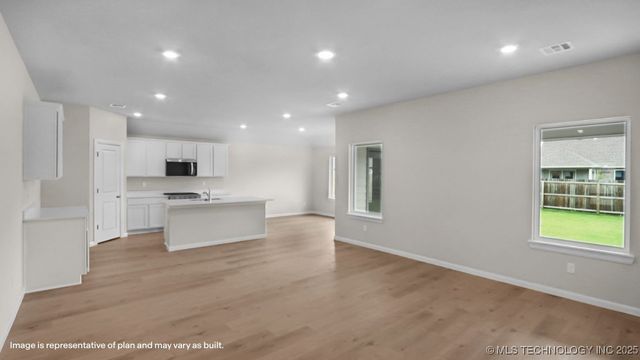 7402 N 154th East Avenue, Owasso, OK 74055