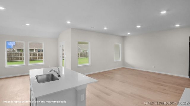 7402 N 154th East Avenue, Owasso, OK 74055