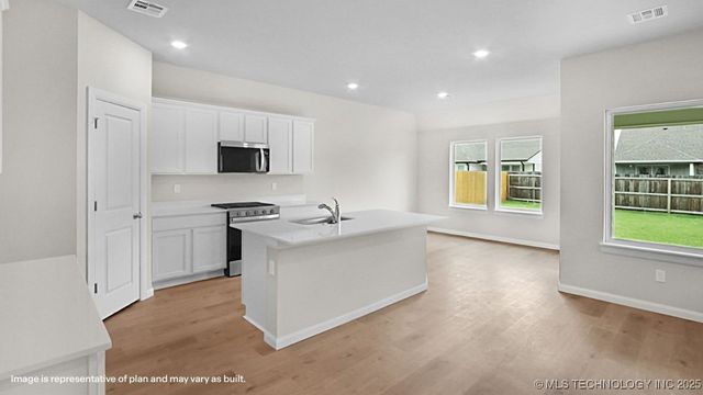 7402 N 154th East Avenue, Owasso, OK 74055