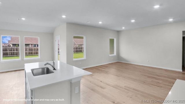 7402 N 154th East Avenue, Owasso, OK 74055