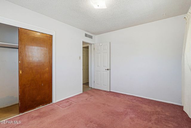8933 MOUNT RUSHMORE Lane, El Paso, TX 79904