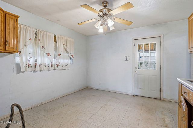8933 MOUNT RUSHMORE Lane, El Paso, TX 79904