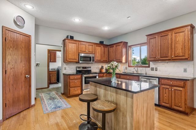 10531 Golden Eagle Trail, Woodbury, MN 55129