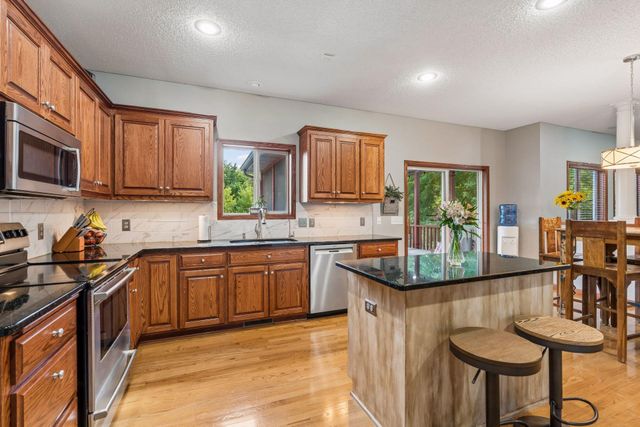 10531 Golden Eagle Trail, Woodbury, MN 55129