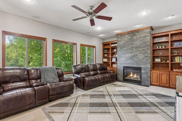 10531 Golden Eagle Trail, Woodbury, MN 55129