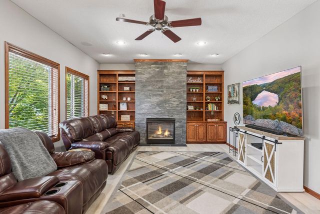 10531 Golden Eagle Trail, Woodbury, MN 55129