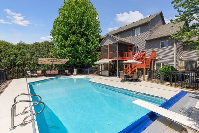 10531 Golden Eagle Trail, Woodbury, MN 55129