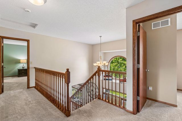 10531 Golden Eagle Trail, Woodbury, MN 55129