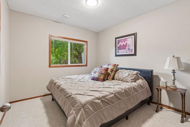10531 Golden Eagle Trail, Woodbury, MN 55129