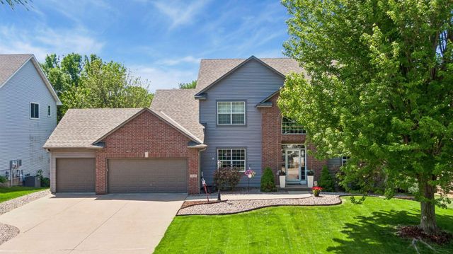 10531 Golden Eagle Trail, Woodbury, MN 55129