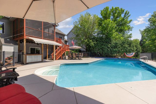 10531 Golden Eagle Trail, Woodbury, MN 55129
