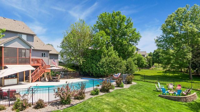 10531 Golden Eagle Trail, Woodbury, MN 55129