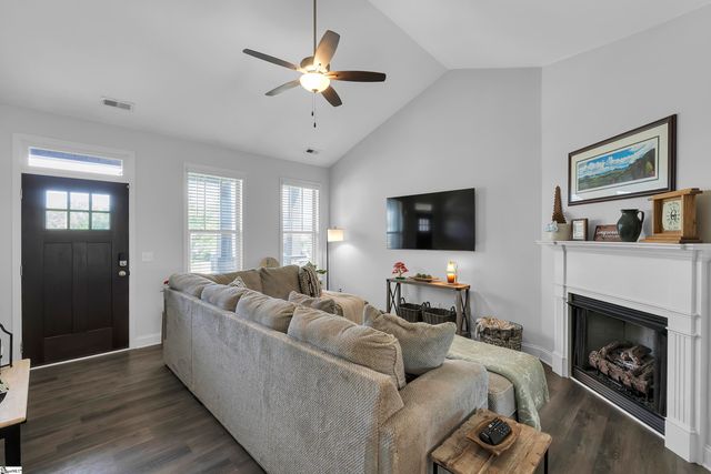 122 River Trace Loop, Simpsonville, SC 29680