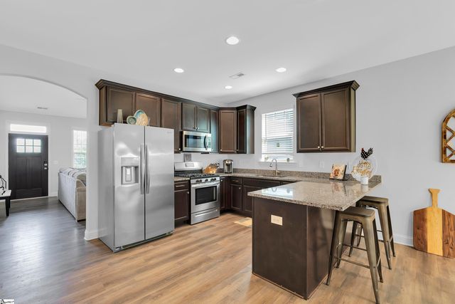 122 River Trace Loop, Simpsonville, SC 29680