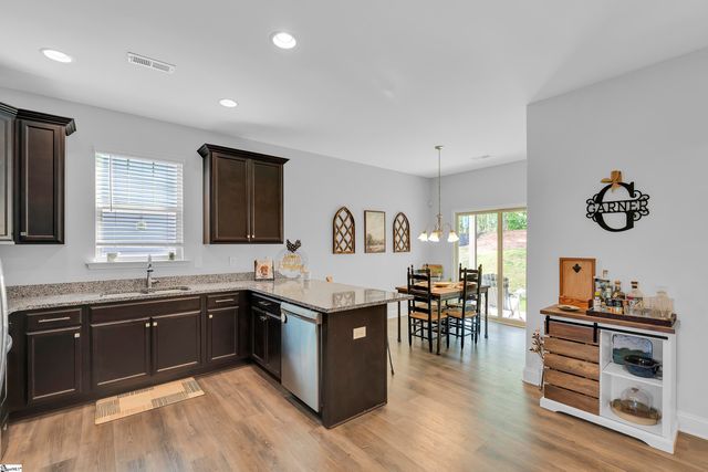 122 River Trace Loop, Simpsonville, SC 29680