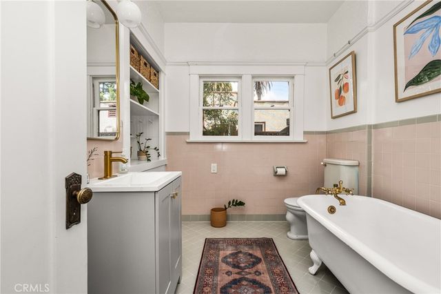 774 Gladys, Long Beach, CA 90804