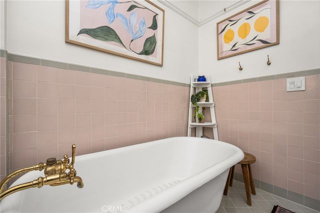 774 Gladys, Long Beach, CA 90804