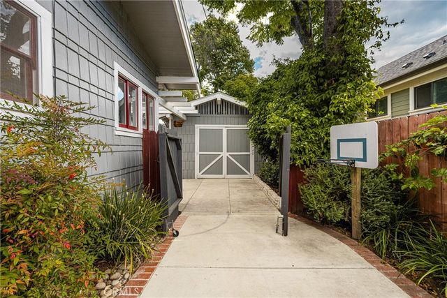 774 Gladys, Long Beach, CA 90804